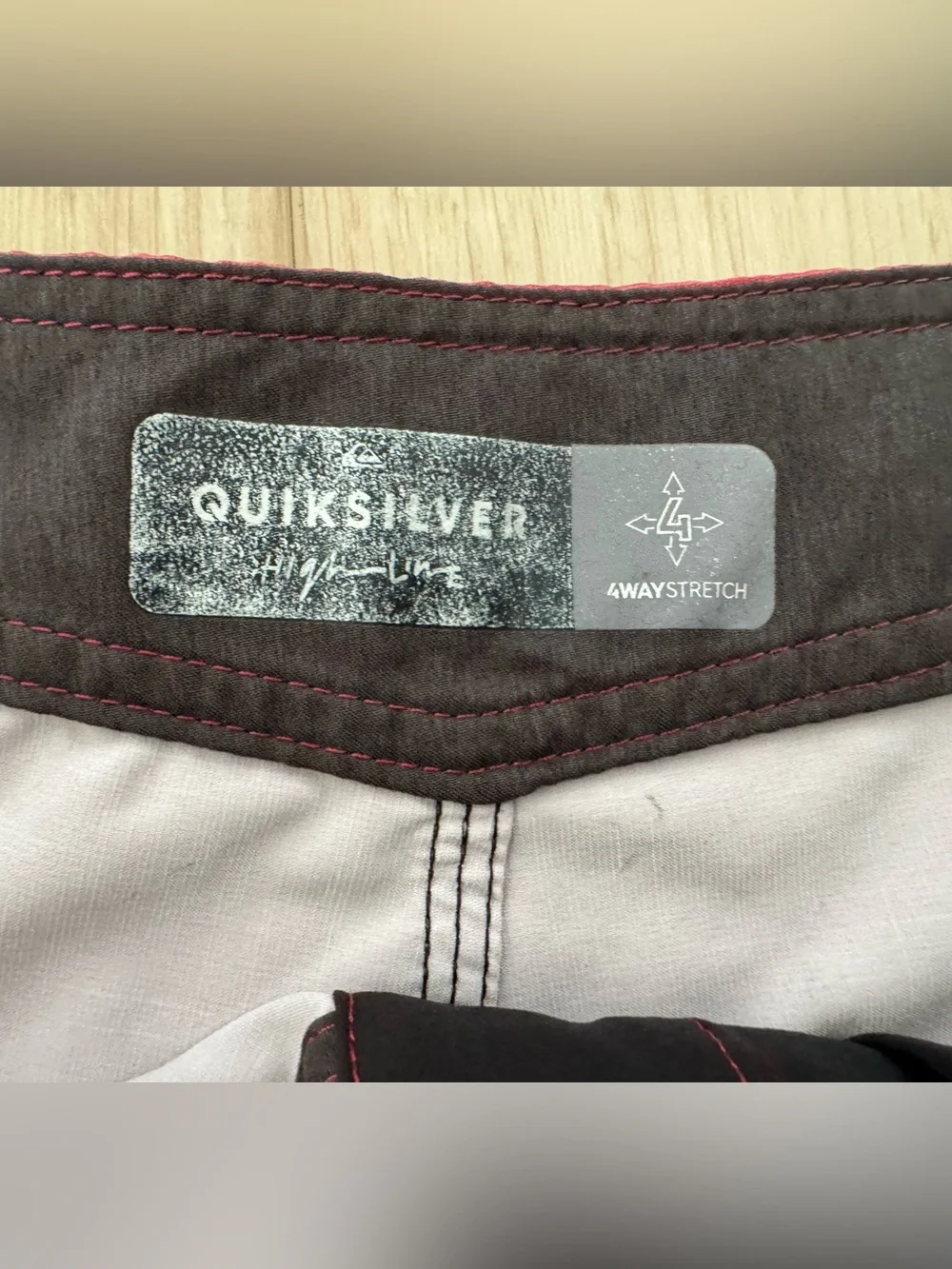Quiksilver Mens size 31 red blue stripe board shorts surf swim trunks beach EUC